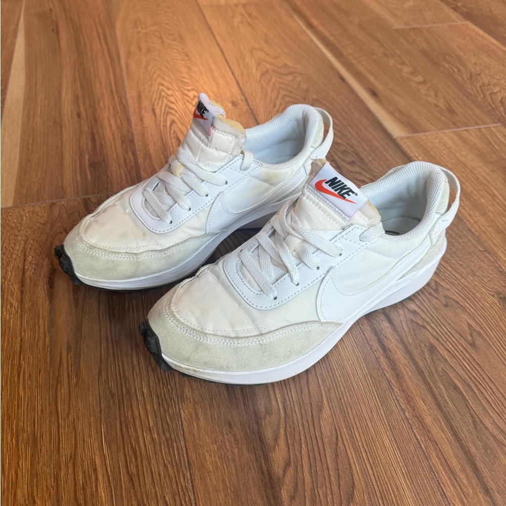 Nike White Cream Athletic Sneakers with Black Accents